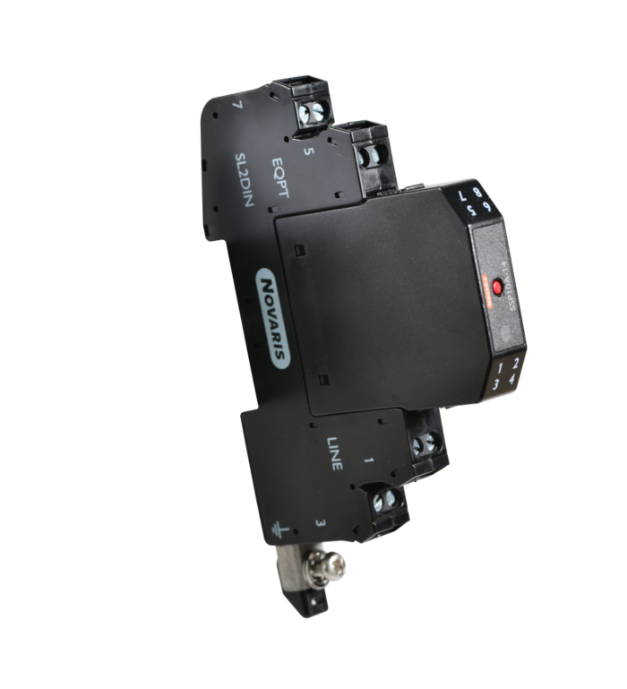 Series Surge Protector 14V, 10 Amp, 15kA c/w base & G Rail mount